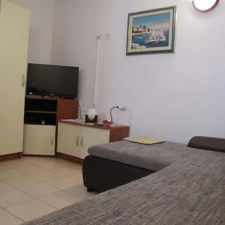 Fuer 5 Personen Zdravko 4 By Interhome Апартаменты *