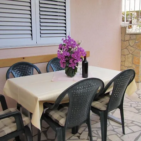 Appartement Fuer 5 Personen Zdravko 4 By Interhome Rogoznica (Sibenik-Knin)